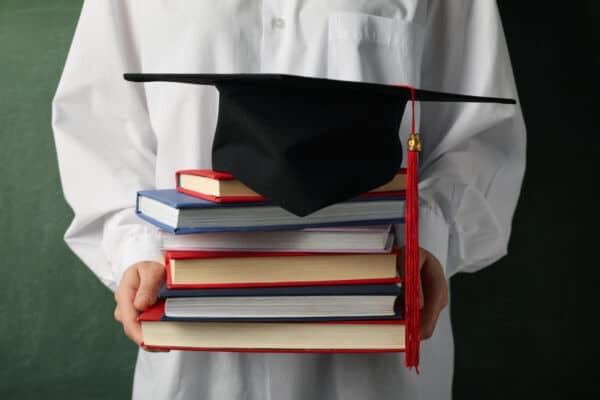 Grad u BiH raspisao konkurs za stipendije: 1.600 KM za studente